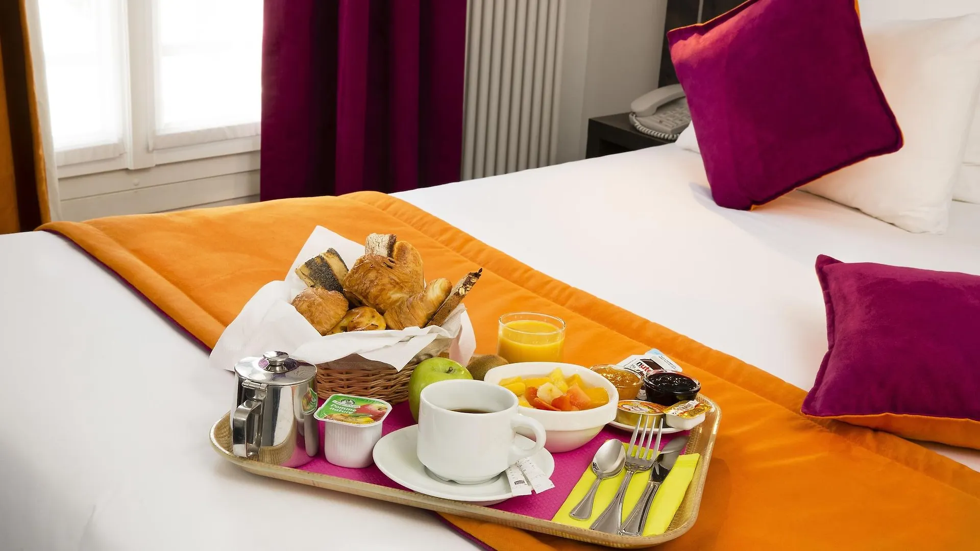 Hôtel du Plat d'Etain Paris Hotel